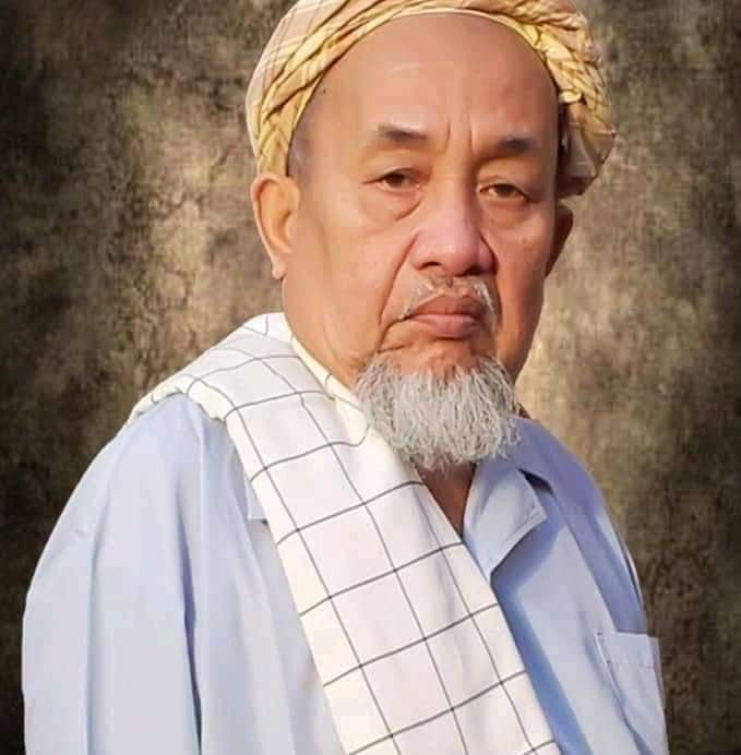 KH. Abdul Adzim Kholili kanan, KH. Zubair Muntashar kiri.